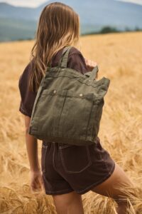 Handtasche mit doppelter Fronttasche - Ansicht 21