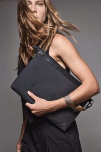 Kialma Dokumenten- und Notebook-/Tablettasche von K-loop - Ansicht 5